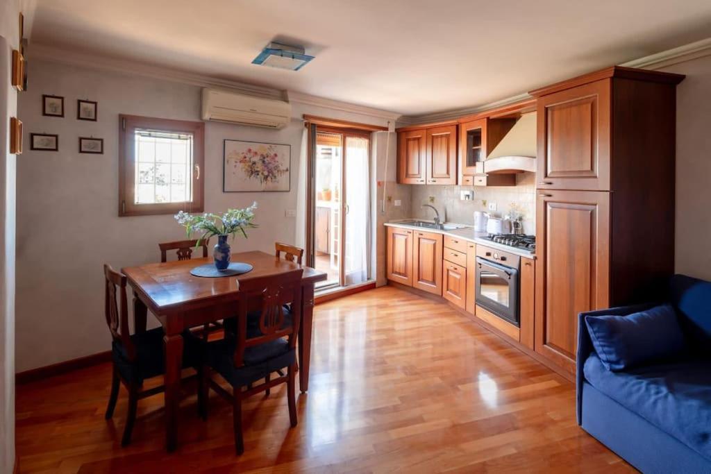 Apartamento Attico Per Quattro Persone Sulla Nomentana, Wi-Fi, Aria Condizionata Roma Exterior foto