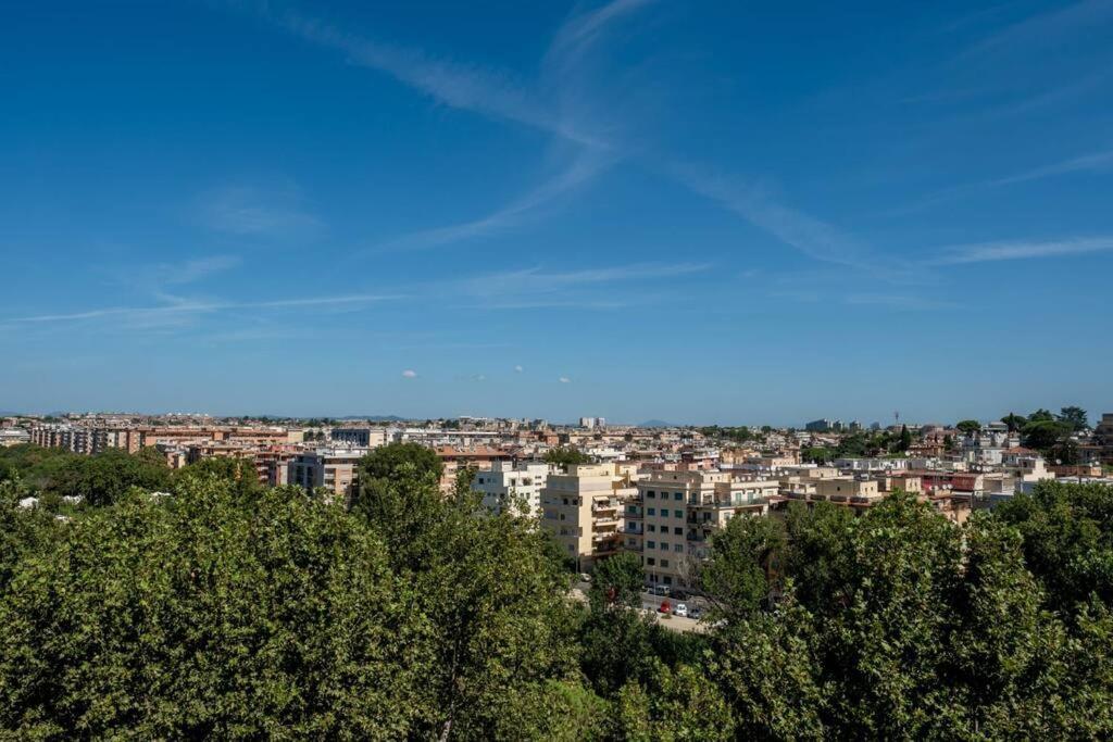 Apartamento Attico Per Quattro Persone Sulla Nomentana, Wi-Fi, Aria Condizionata Roma Exterior foto